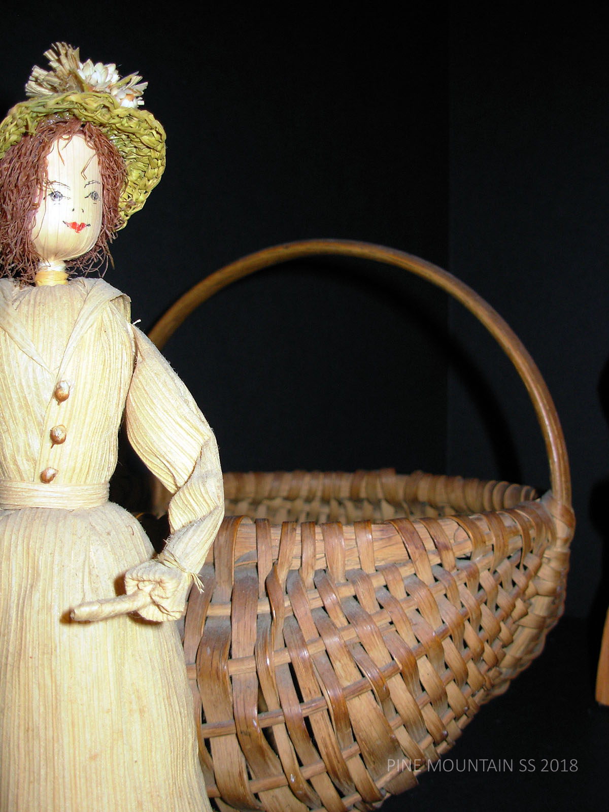 ARTS AND CRAFTS Corn Husk Dolls - PINE MOUNTAIN SETTLEMENT SCHOOL  COLLECTIONS