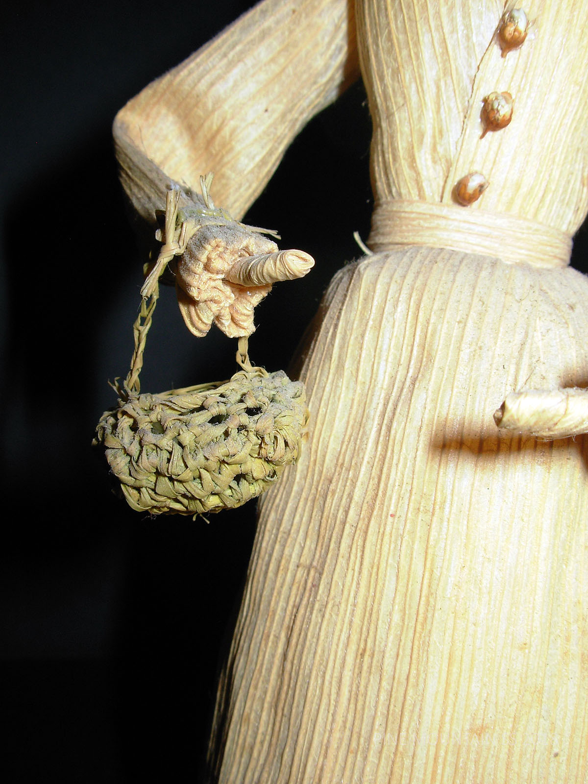 ARTS AND CRAFTS Corn Husk Dolls - PINE MOUNTAIN SETTLEMENT SCHOOL  COLLECTIONS