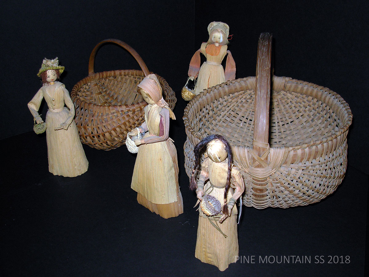 ARTS AND CRAFTS Corn Husk Dolls - PINE MOUNTAIN SETTLEMENT SCHOOL  COLLECTIONS