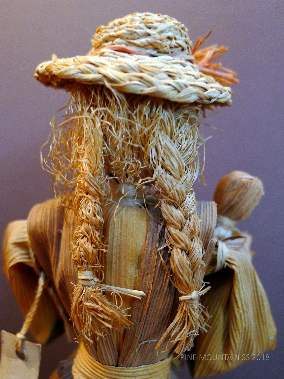 ARTS AND CRAFTS Corn Husk Dolls - PINE MOUNTAIN SETTLEMENT SCHOOL  COLLECTIONS