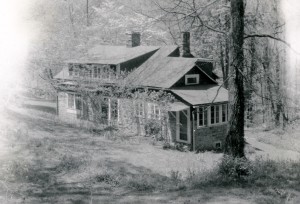 Zande House in 1956, rear view. [pmss_archives_zande_house_JPG.jpg]
