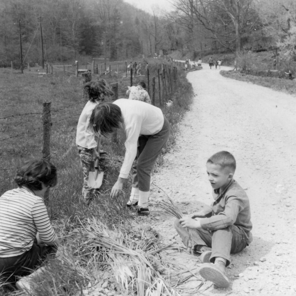 LOREN KRAMER 1970 First Earth Day at Pine Mountain Settlement School